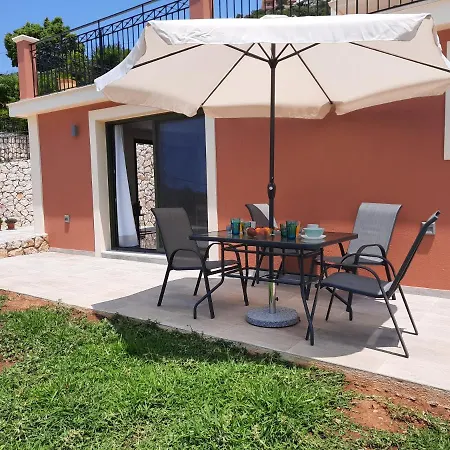 Апартаменты Freesia Grand Sea View Свороната