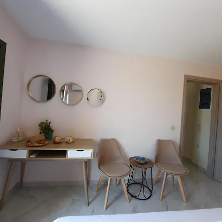 Freesia Grand Sea View Apartment Svoronata