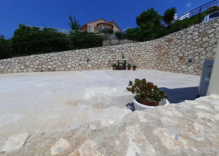Freesia Grand Sea View Appartement Svoronata