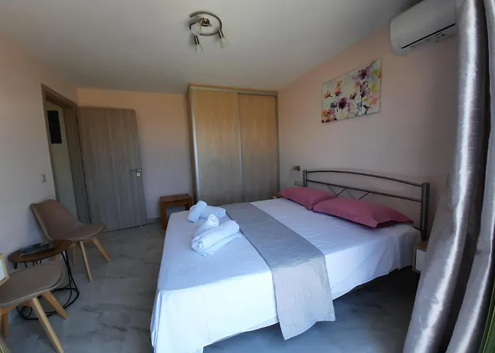 Freesia Grand Sea View Διαμέρισμα Σβορωνάτα