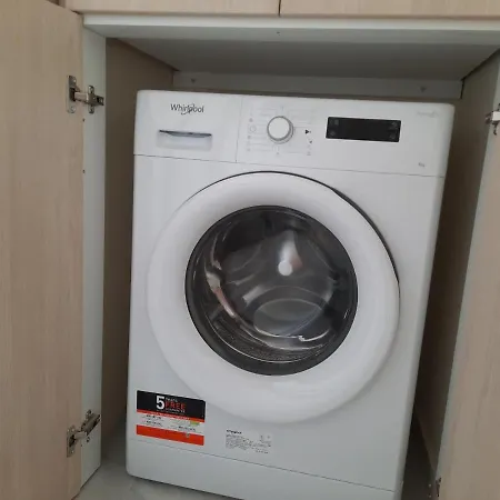 Freesia Grand Sea View アパート