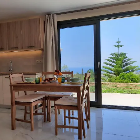 Freesia Grand Sea View アパート *