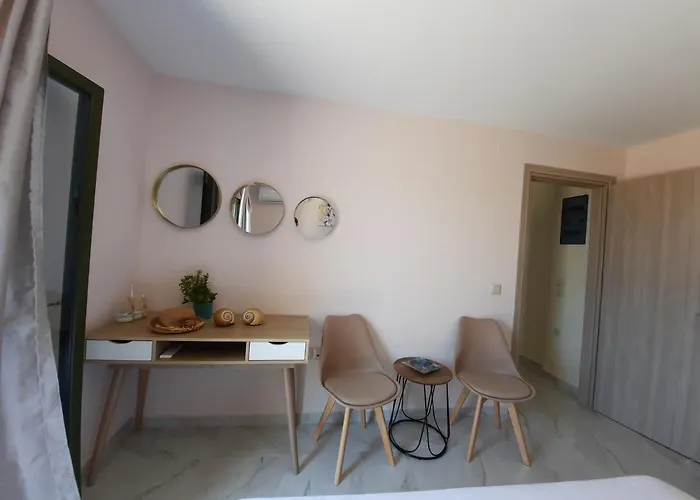 Freesia Grand Sea View Apartment Svoronata